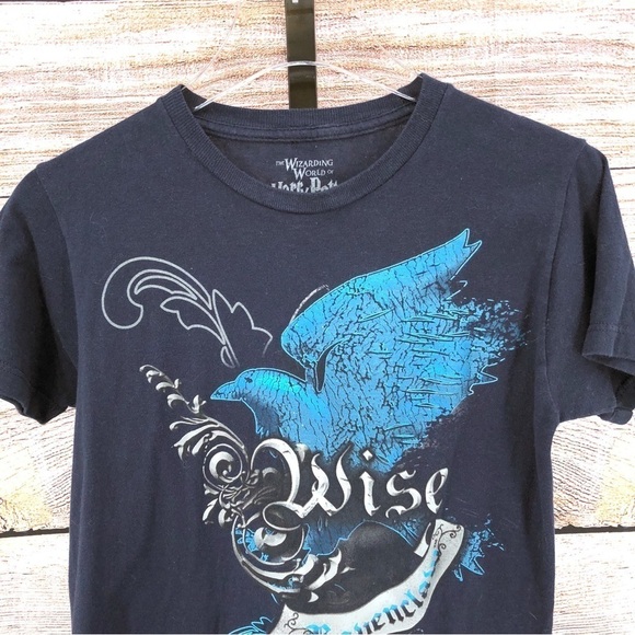Universal Studios Wizarding World Blue Ravenclaw Short Sleeve Tee T-shirt Size S - Picture 7 of 7